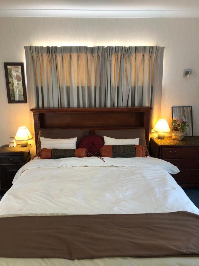 A Cozy Room With It'S Own Privacy Upper Hutt Exterior photo